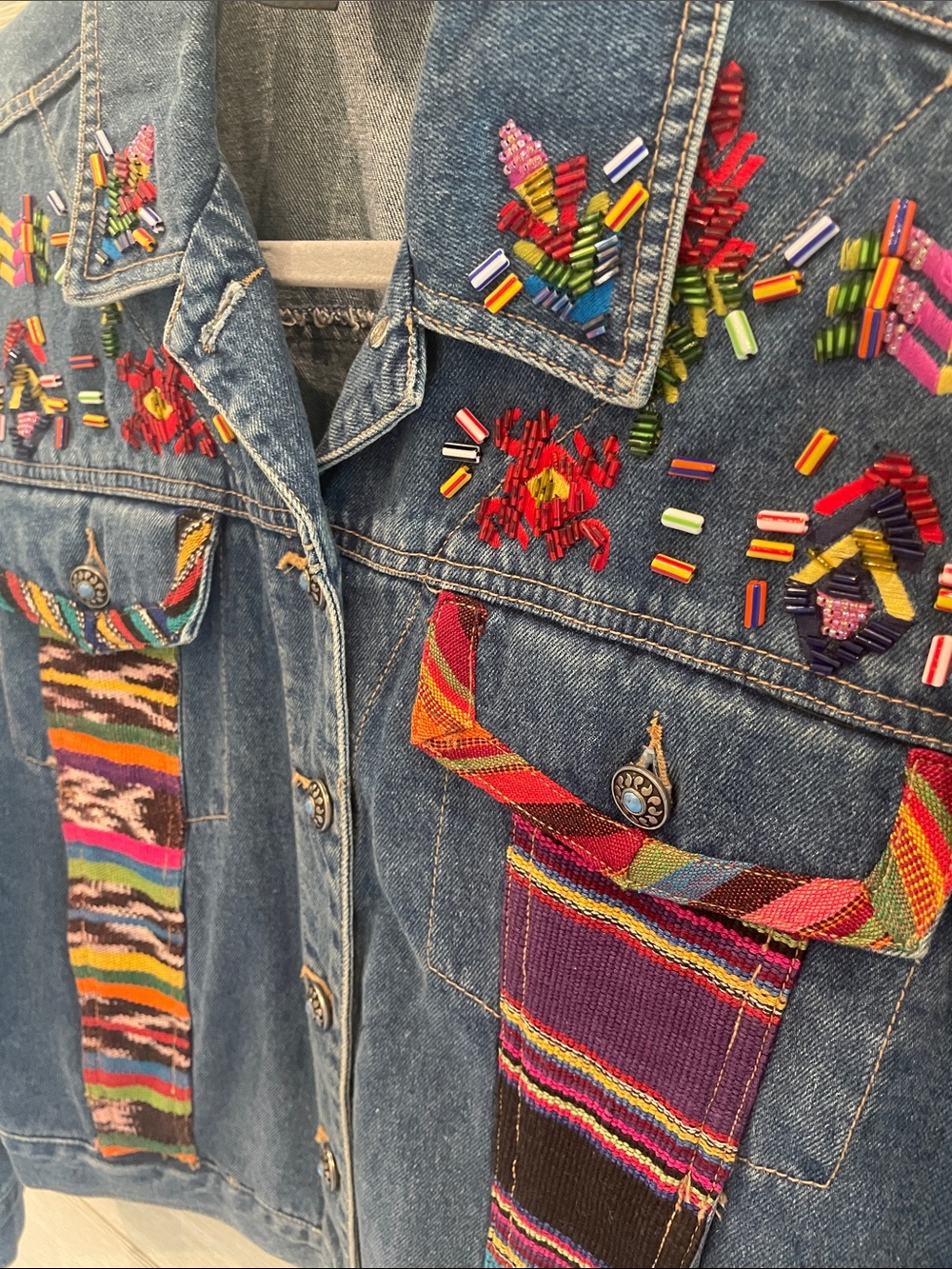 Carole Little Colorful Tribal Embellished Denim Jacket w Turquoise Sun Buttons - Picture 3 of 7